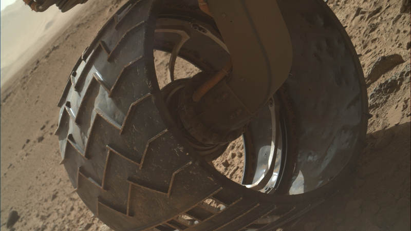 Illustration for article titled This Is What Happens When You Drive Through Three Miles Of Mars